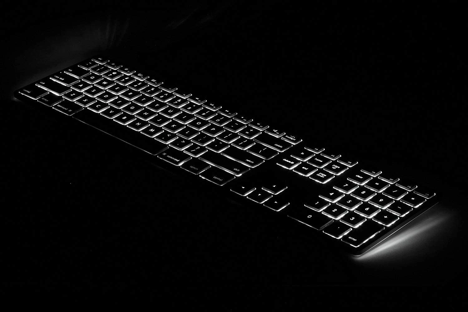Matias Erweiterte USB-Tastatur für Mac OS mit RGB Backlit