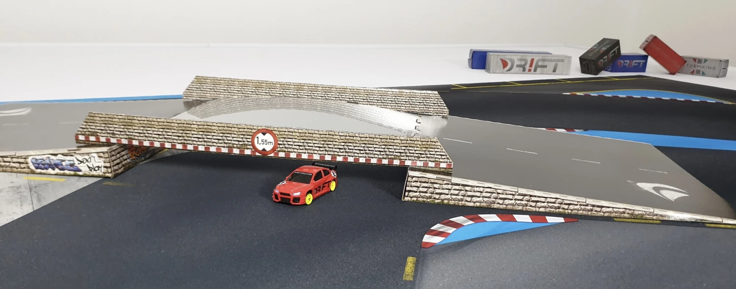 Sturmkind DRIFT Brücke