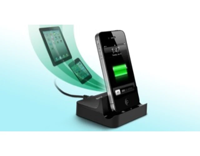 Dexim Universal Charge & Sync Dock 30-Pin Connector