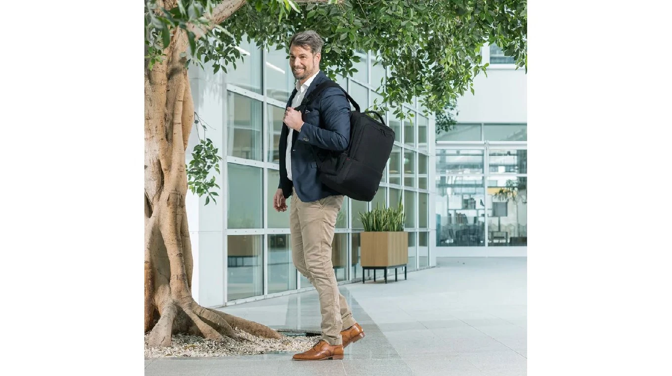 DICOTA Eco Backpack Plus BASE 15.6"