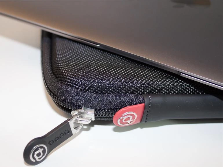 booq Viper Hardcase 11"