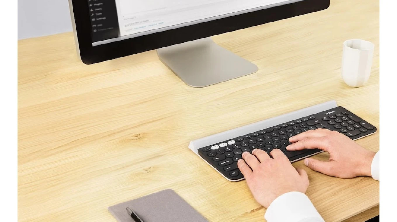 LOGITECH K780 Tastatur kabellos