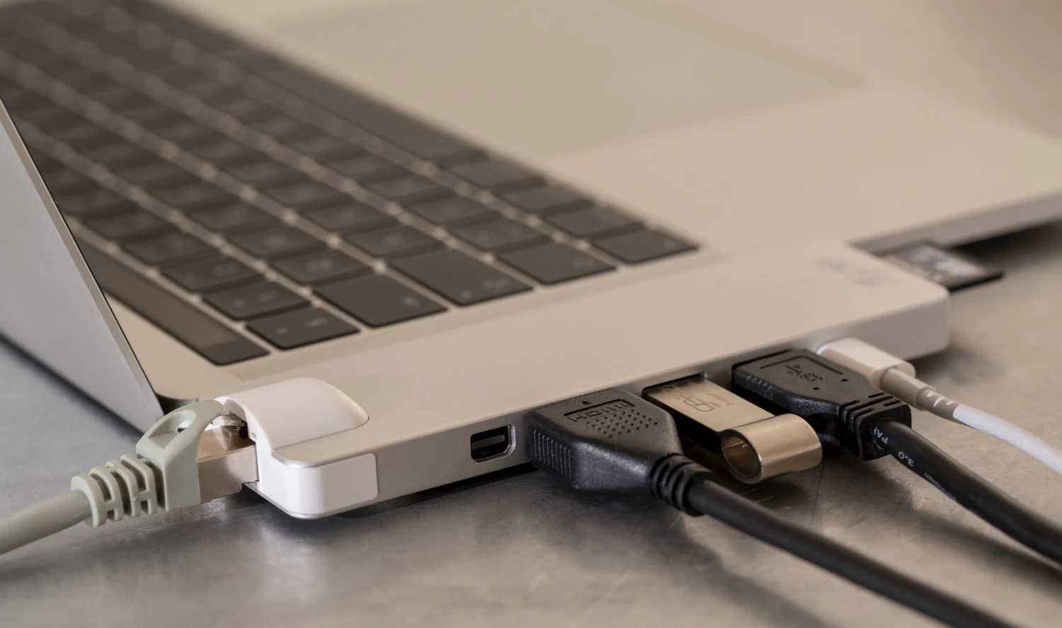 LMP USB-C Compact Dock 4K (8 Port)