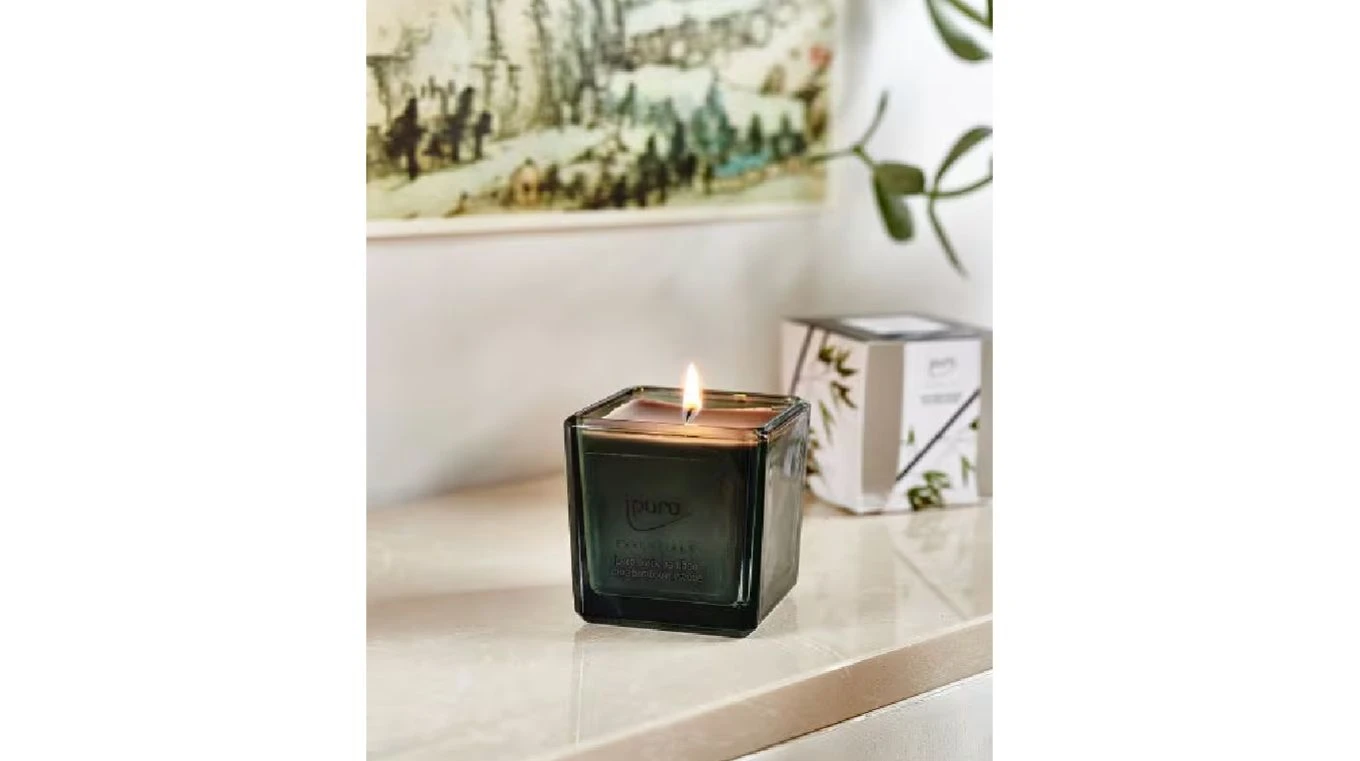 IPURO Duftkerze Essentials Black Bamboo