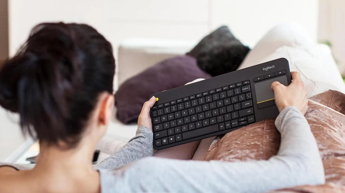 LOGITECH Wireless Touch Keyboard K400+