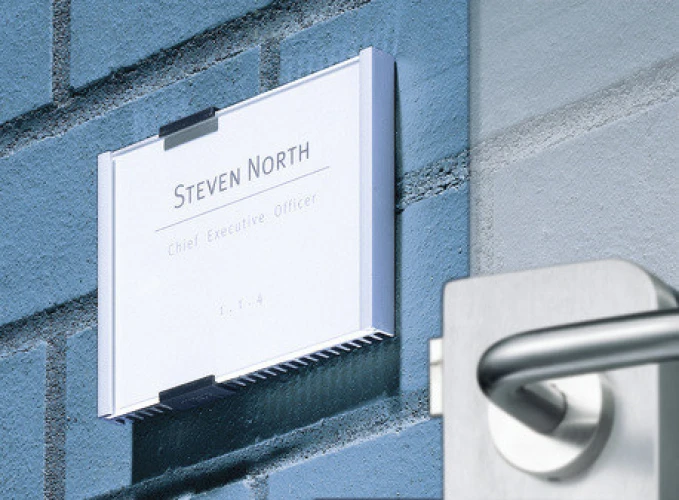 DURABLE Türschild mit Aluminiumrücken A6 148.5 x 105 mm