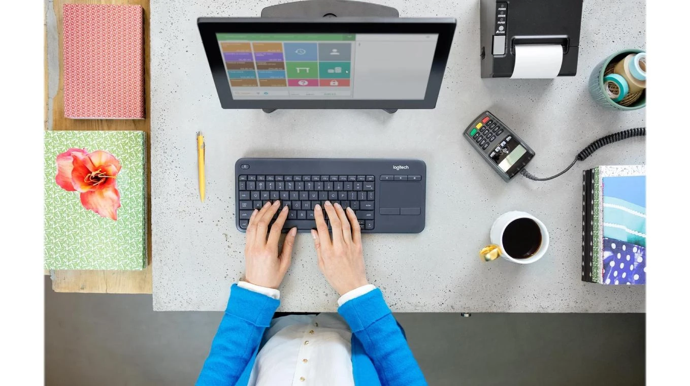 LOGITECH Wireless Touch Keyboard K400+